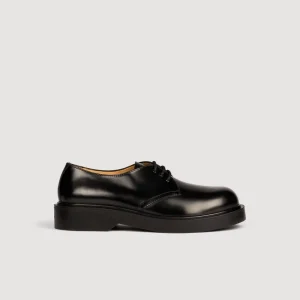Loafers i lackläder