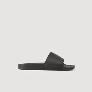 Sandaler i rekonstruerat läder